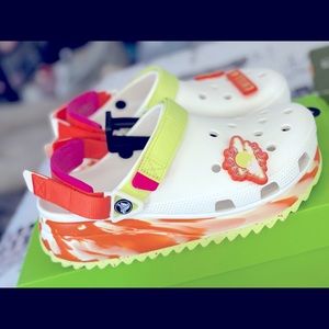 NWT Chill AF hiker CROCS